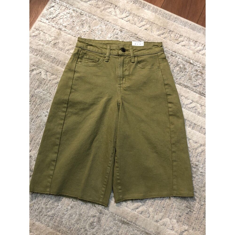 Woman's 2 Hise Rise Barrel Bermuda Shorts